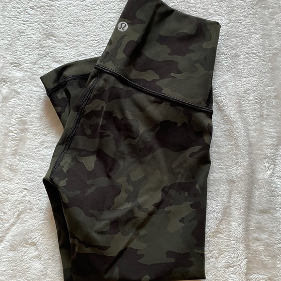 Lululemon wunder under crop - Picture 2 of 5